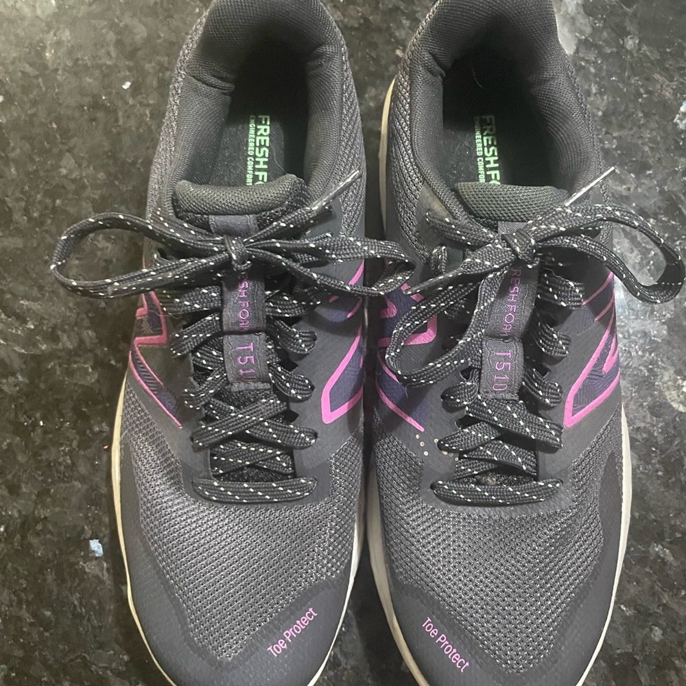 New Balance Fresh Foam 510v6 Trail Running Sneaker WT510LP6 Woman Size 9.5 Men 8